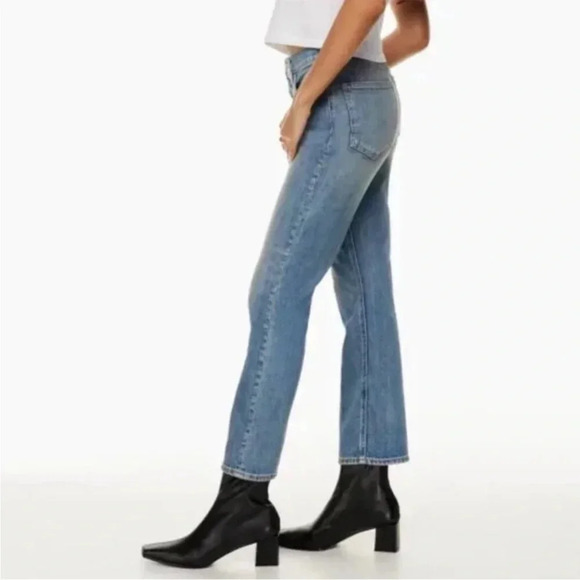Aritzia Denim Forum Arlo High Rise Straight Denim Medium Wash Jeans size 25 - Picture 2 of 7